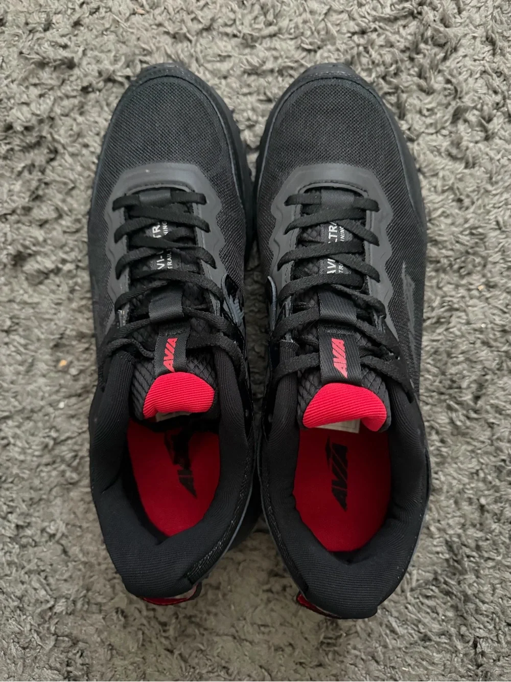 Avia durable trail